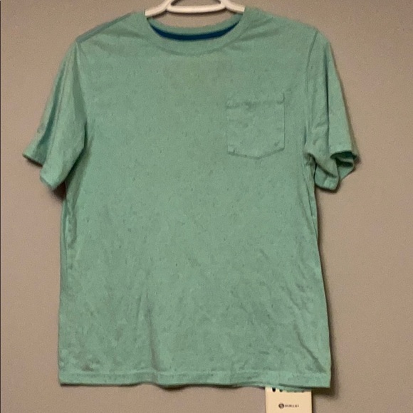 Simple Casual T Shirt - Picture 1 of 2